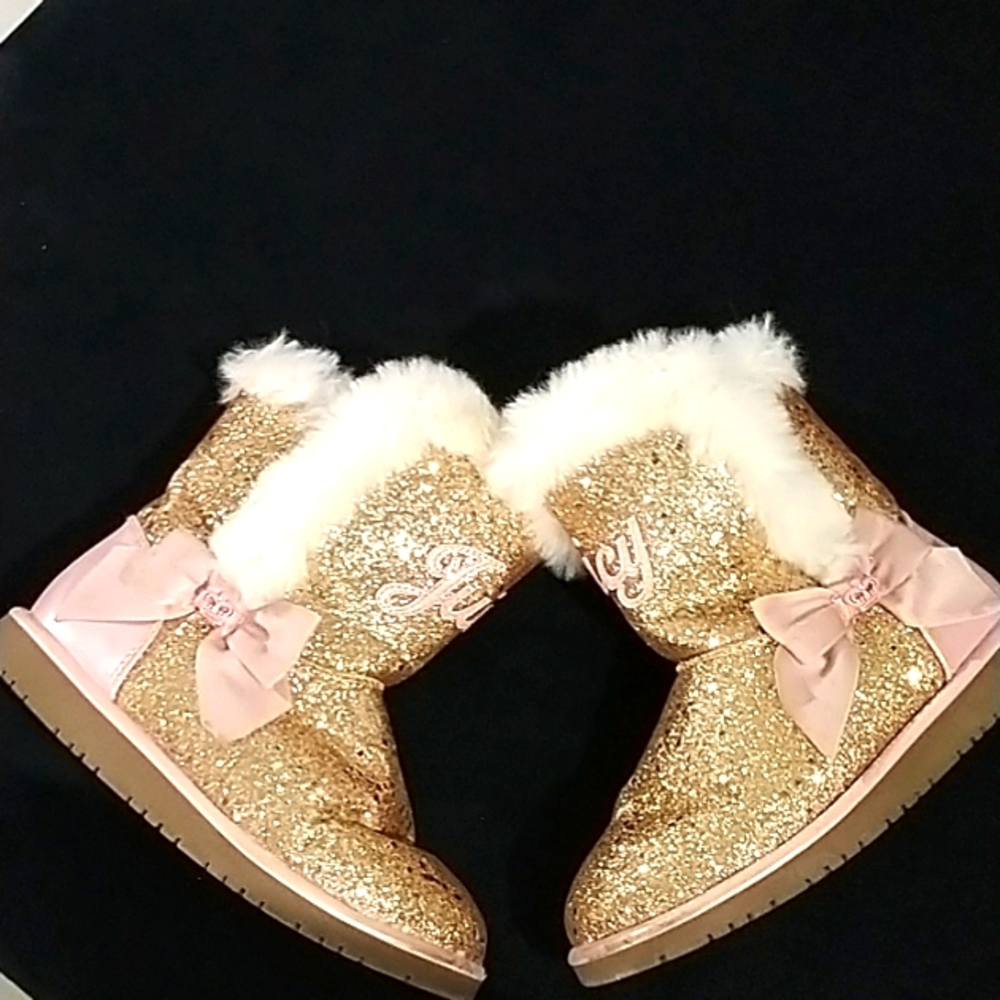 Gorgeous and warm winter boots